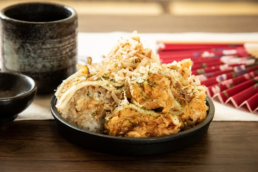 不出國也能享受日式風味！肯德基「大阪燒無骨大口脆雞」6/23 限時登場