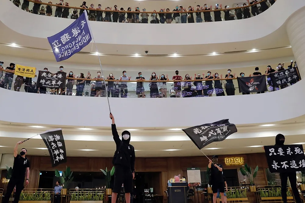 喊「光復香港」也算「分裂顛覆國家」　港府前官員：不根治，香港將變台灣