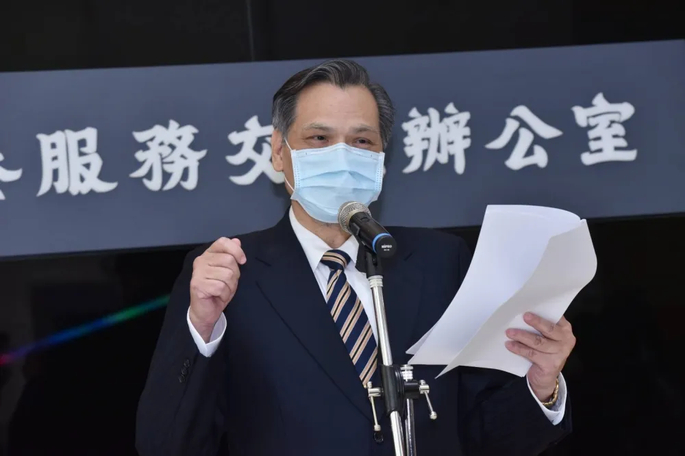 台港服務交流辦公室揭牌上路　陳明通：「撐香港」重要里程碑