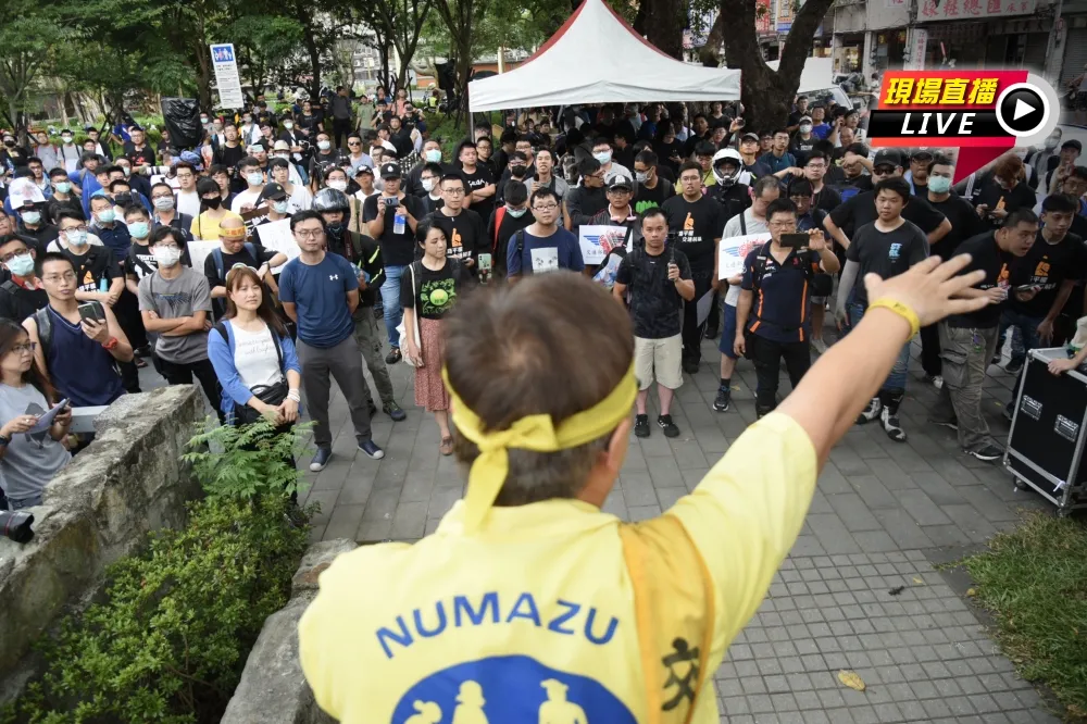 【直播】不滿二輪成次等公民　機車路權促進會陳抗中