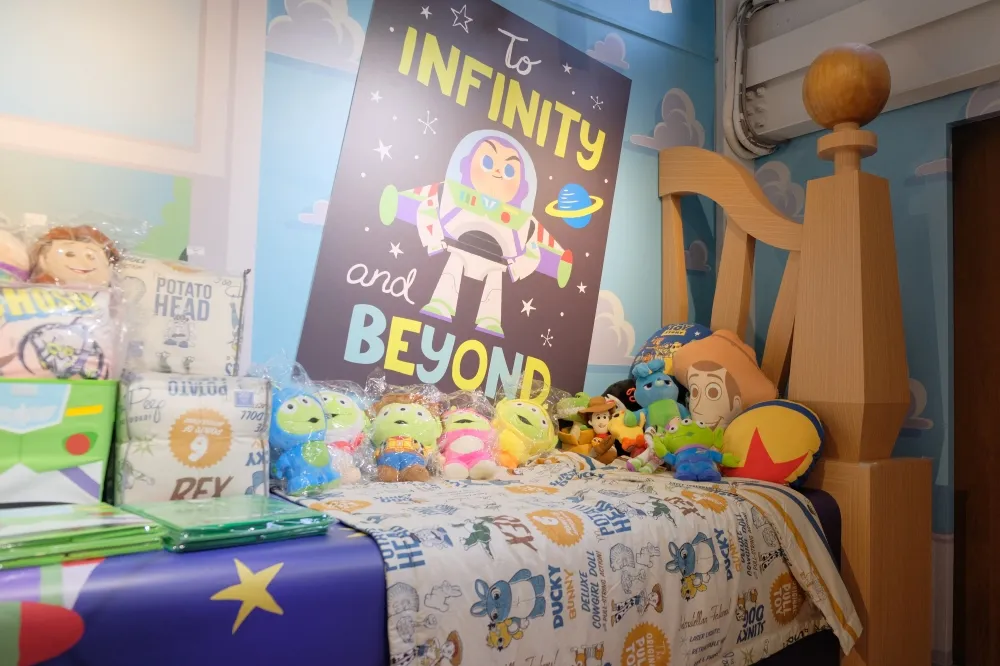 【影片】《Toy Story House》正式登場！好拍又好玩　就在CAFE!N 硬咖啡