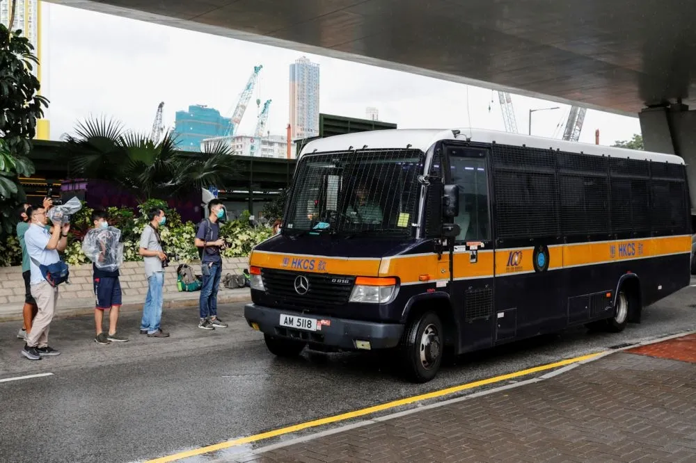【港版國安法】24歲港男衝撞3警員　遭控「煽動分裂國家」成首名被告