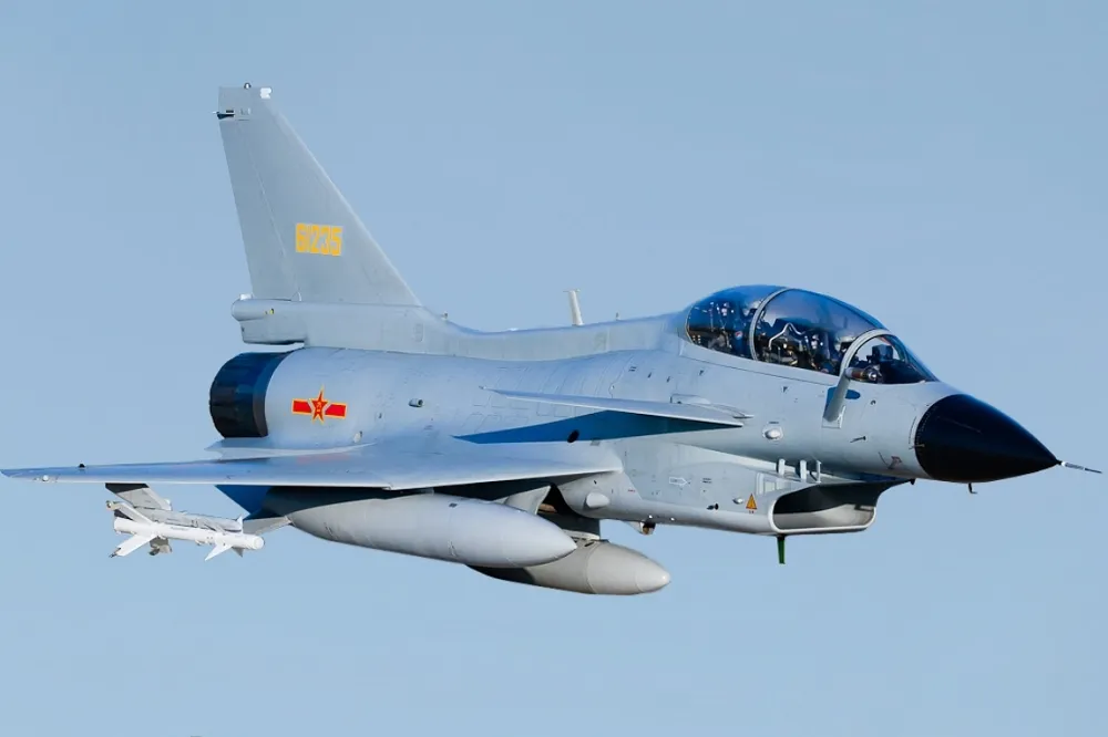 【台海緊張】2020年第17次擾台　解放軍機現身台西南空域