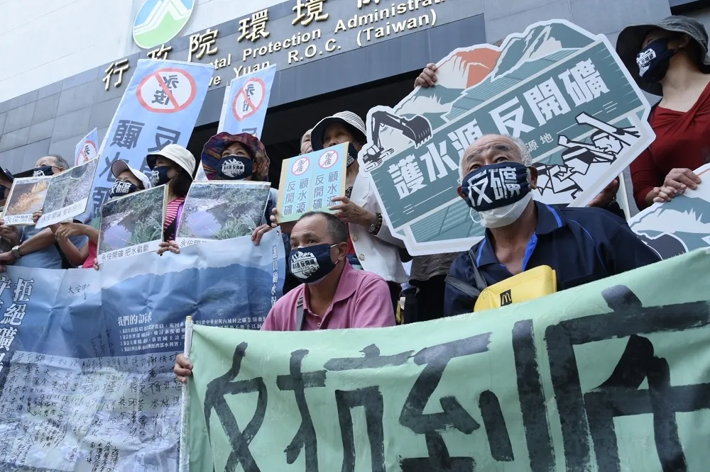 支持礦場開發案惹怒村民　宜蘭中華村長許正東以257票遭罷免