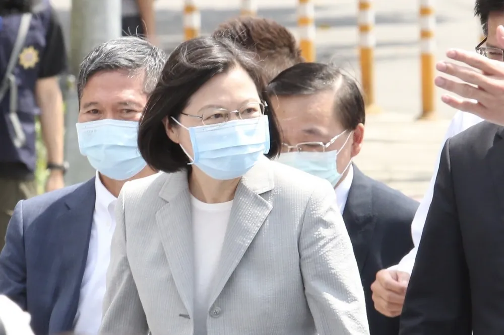 操演覆艇中士可自主呼吸　蔡英文：會給傷者及殉職家屬最好協助