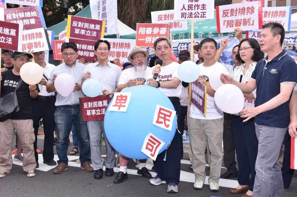 【參陪審鬥法】泛綠票決裂　民團串3在野黨嗆蔡英文「啥都不懂」