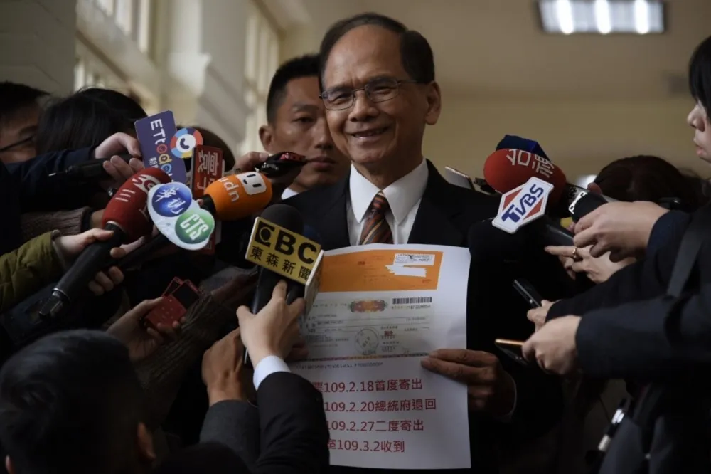 社評：想當網紅　就別當國會議長