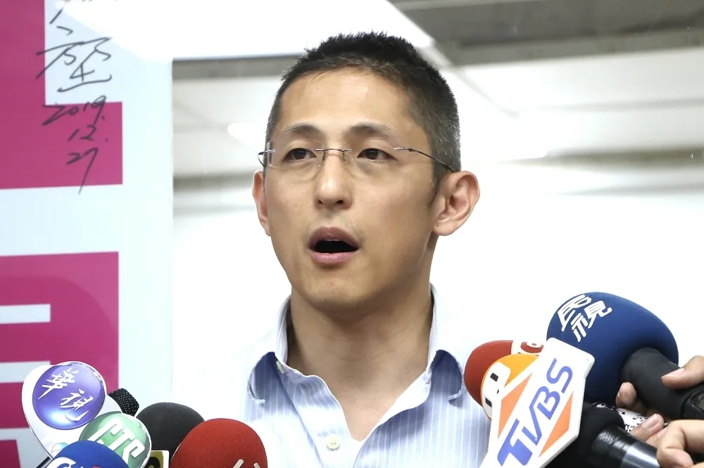 轟漢光像「大型表演」引爭議　吳怡農再發文：演習應符合入侵台灣的作戰邏輯