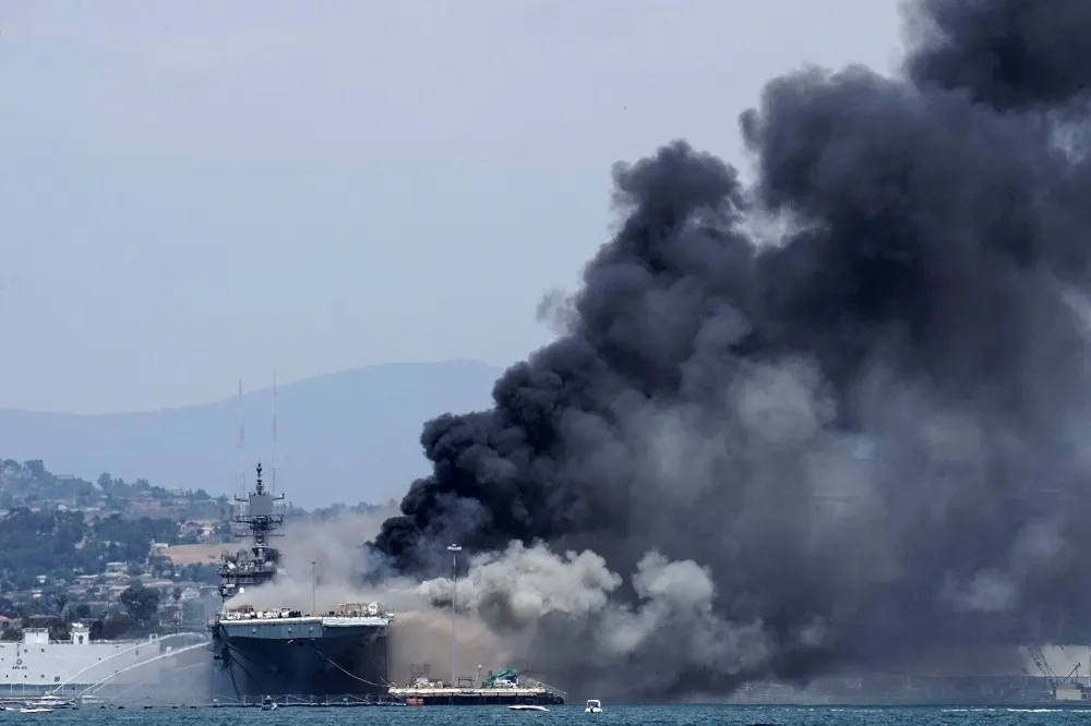美海軍兩棲攻擊艦爆炸　34名水手、23位平民受傷