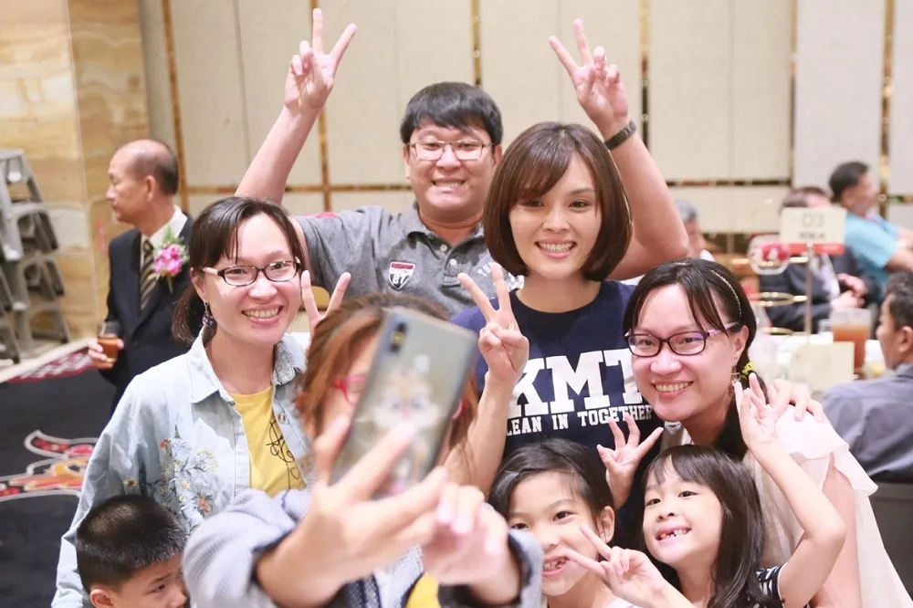 【高市長補選】藍喊衝45萬票　李眉蓁競總「走青創親子風」25日啟用