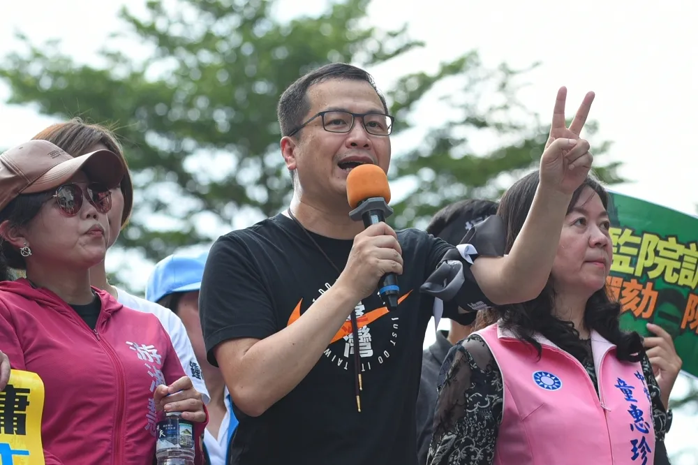 諷蘇貞昌女兒得標政院標案爽賺766萬　羅智強酸：蘇家天下？