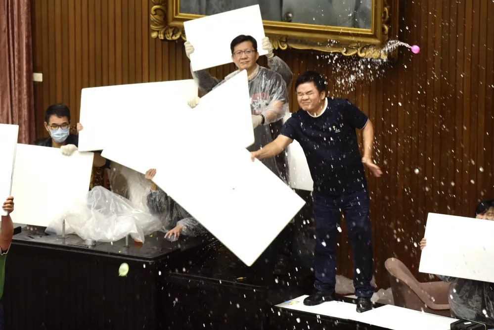 【快訊】水球中開票　陳菊以65票同意票通過監察院長人事案