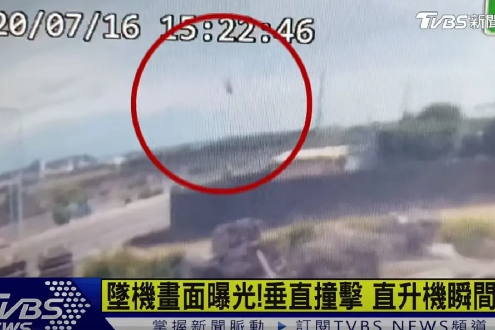 【墜毀畫面曝光】直升機失去動力　機頭朝下「垂直」重落地爆炸起火