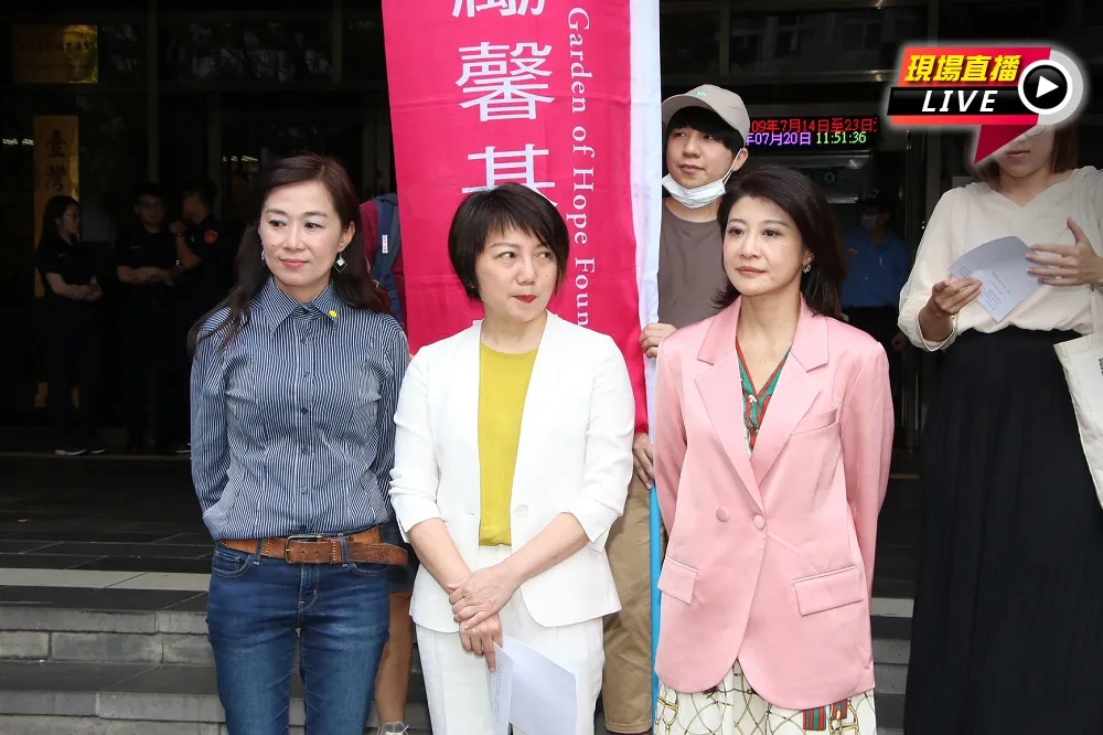 【直播】肚子頂背後3次讓人不舒服　范雲怒告藍委陳雪生涉性騷擾
