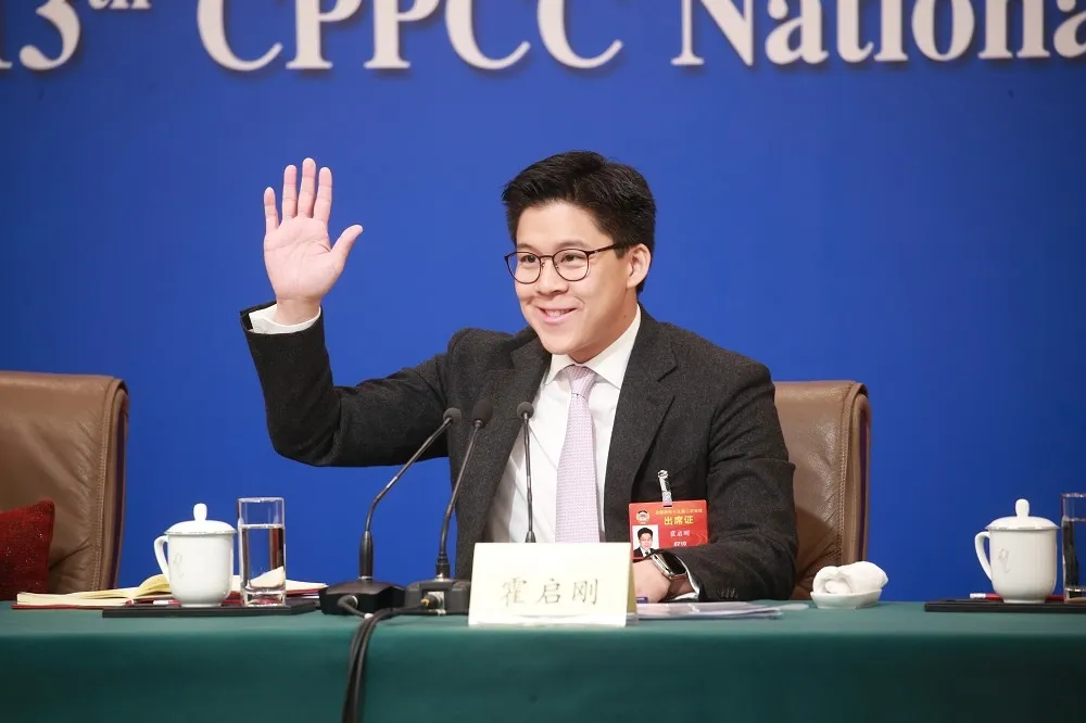 【香港立法會選舉】霍英東長孫宣布參選　霍啟剛挾豐沛後盾投身政界
