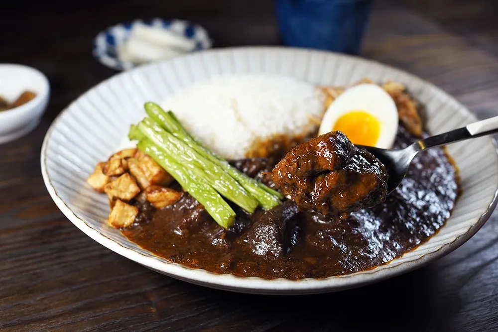 【影片】和牛料理 300 元吃得到！ 乾杯集團打造實驗品牌「高木食堂」
