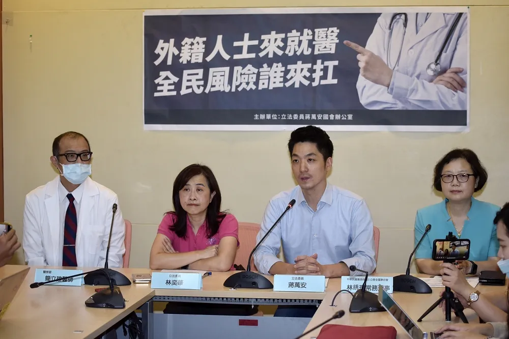 開放外籍人士來台就醫　 醫界疾呼：保護自己護理人員才是當務之急