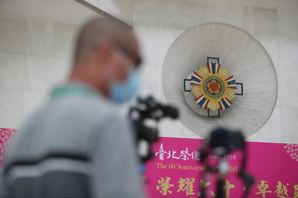 【李登輝病危】曾文惠及家人再赴北榮　上午未有政界人士探訪　
