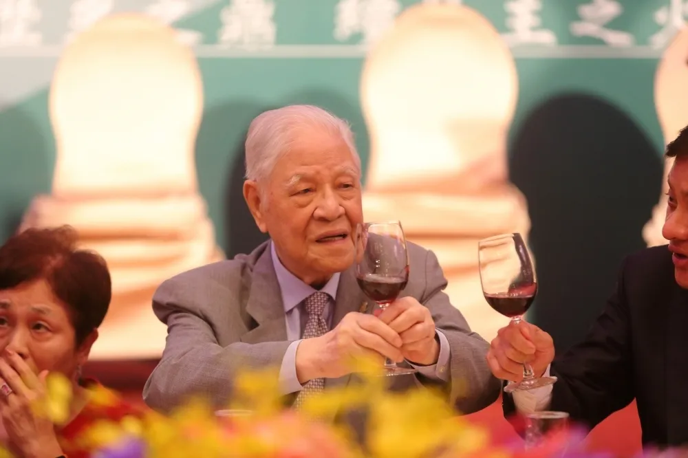 這些人怨恨李登輝　卻走不出他定下的江山