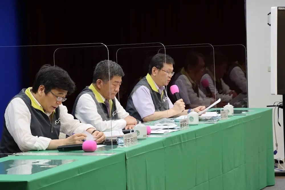 【地方中央不同調】彰縣衛生局：比利時工程師搭高鐵、去酒吧、健身房不戴口罩　