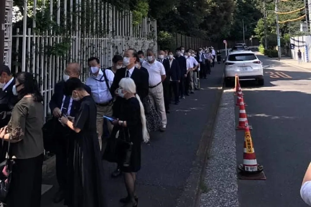 【告別李登輝】駐日代表處東京設追思處　日副首相麻生到場致哀