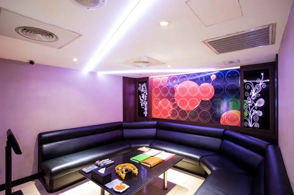 新北恢復5大場所「強制戴口罩」　KTV、電影院都在內