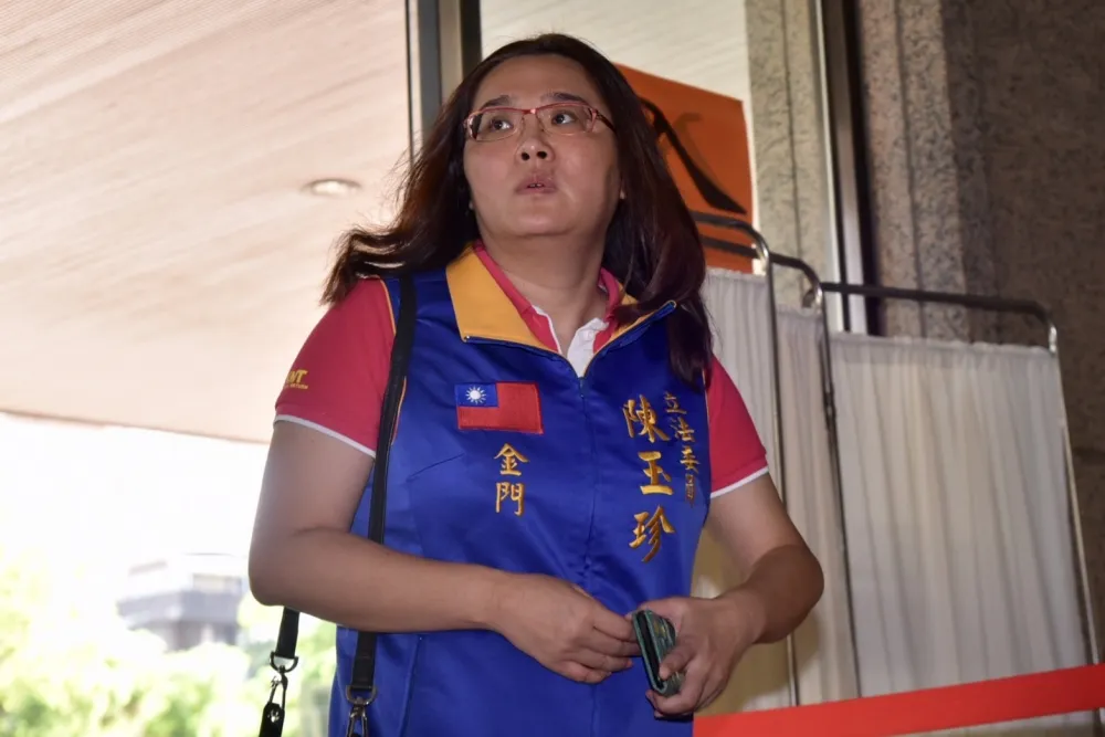 陳玉珍赴陸委會關注「小明」來台　批政府開放政策「有貴賤之別」