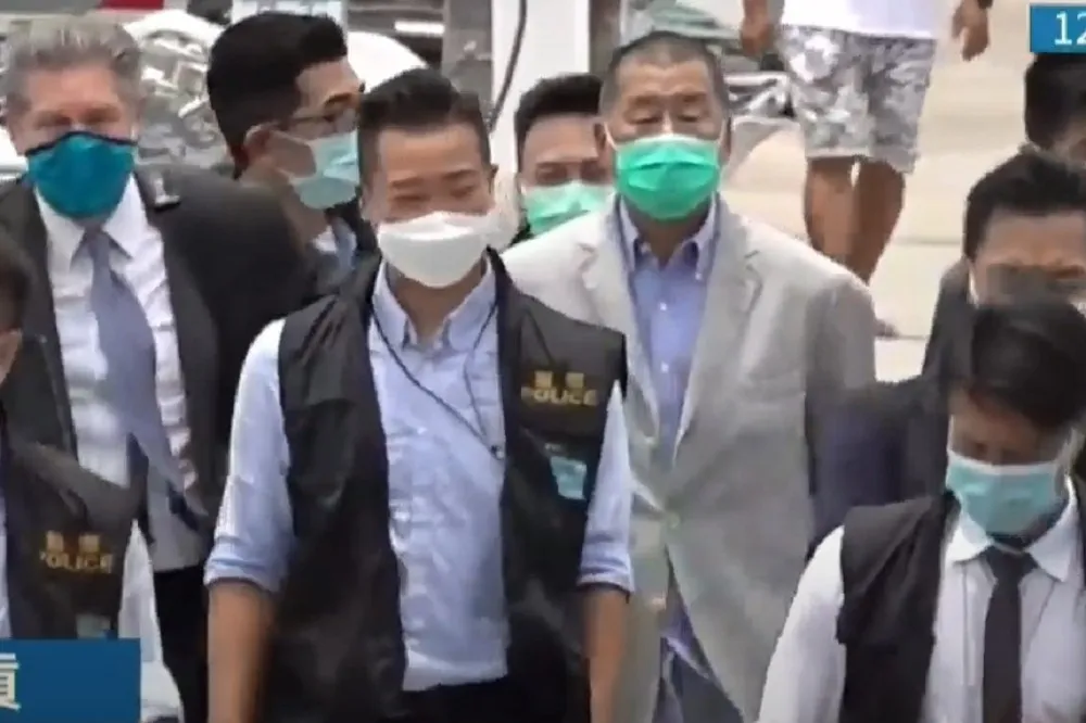 【搜查壹傳媒】港警押黎智英至西貢　搜查遊艇