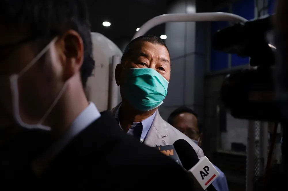 【黎智英保釋專訪】躺冷硬地板時自問：如知有今日，會不會不要衝得太猛？