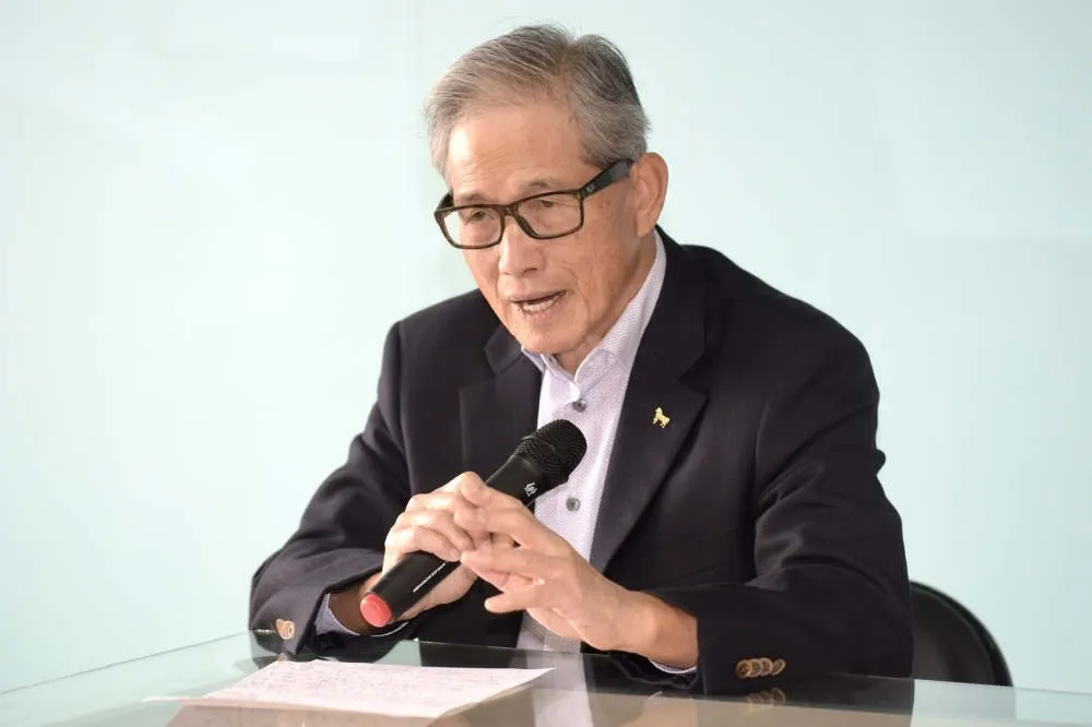 蘇啟誠輕生案　前外長歐鴻鍊未查證判賠謝長廷30萬元