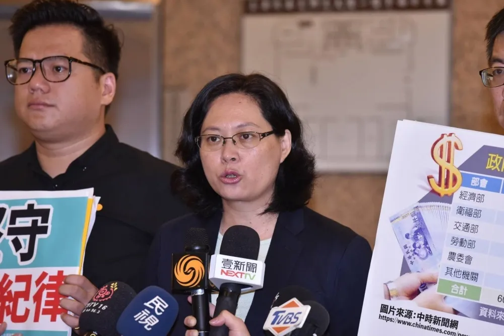 基本時薪僅漲2元賴香伶批「是在哈囉嗎」　主張提案審議過程全透明