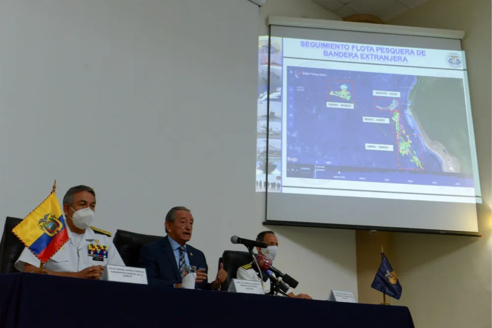 中國漁船關通訊躲避追查　厄瓜多憂加拉巴哥群島保護區遭破壞
