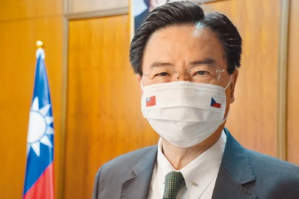 朝野共邀捷克議長赴立院演講　外交部送台捷國旗特製口罩