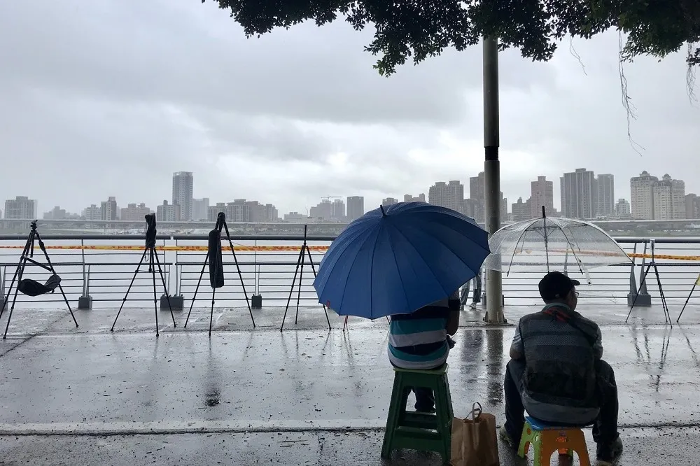 【快訊】巴威颱風攪局　2020大稻埕煙火節、淡水七夕光雕煙火延期