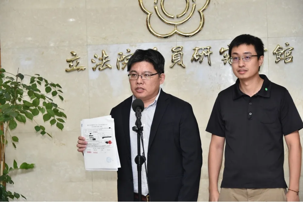幕僚遭影射洩漏錄音檔給粉專　邱顯智斥：惡劣卑鄙行為無法姑息