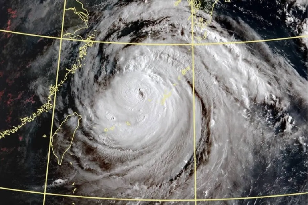 【雙颱共舞】梅莎裙襬掃過「北北基大雨特報」　海神最快今生成