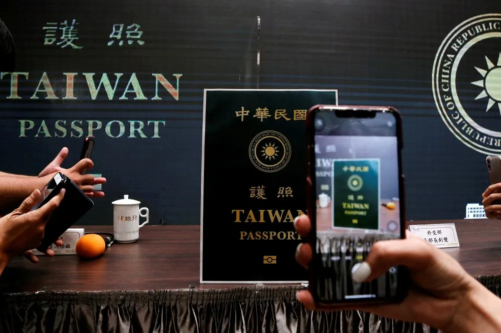 投書：新護照現身　帶出「中華民國台灣」的矛盾