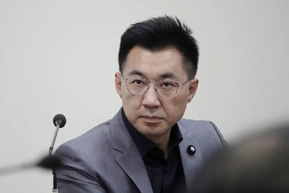 【黨改激戰】藍常委質問有無與對岸溝通　江啟臣狠嗆：連中華民國都不敢講難怪被抹紅
