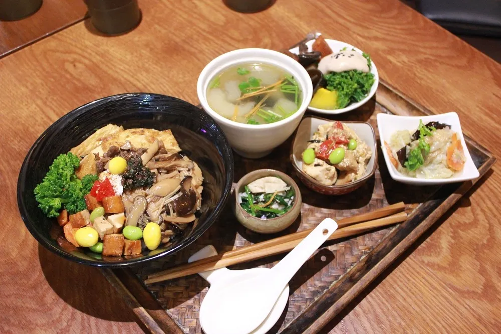 每一口都驚艷！宜蘭花蓮3家必吃的異國蔬食好料