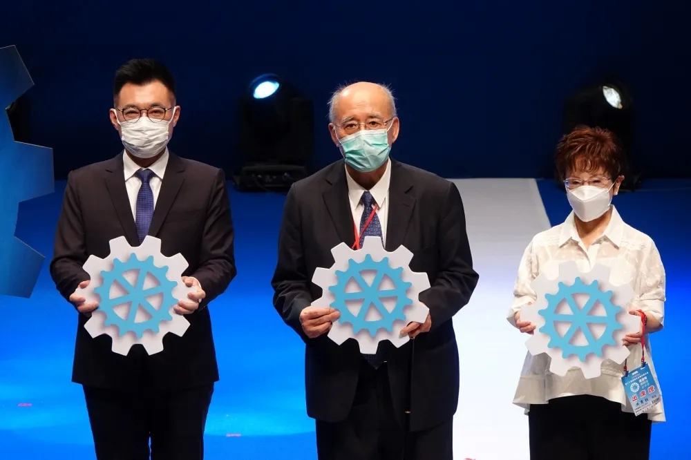 洪秀柱下午將提「護憲決議文」　挺洪黨代表提前叫陣江魁擦火花