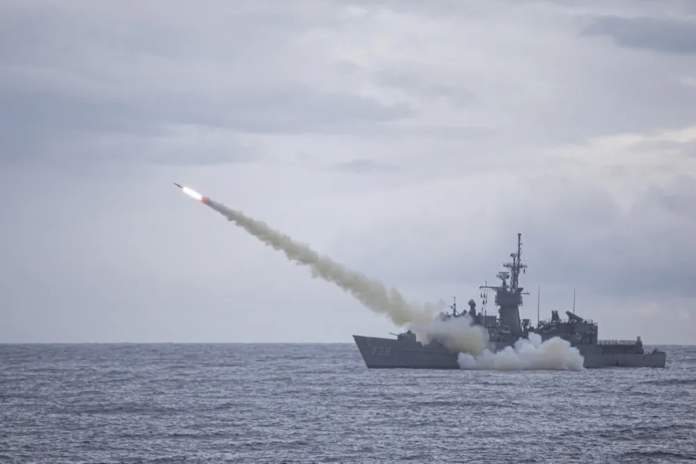 微型飛彈突擊艇計畫喊停？　海軍：10月向立院報告測試結果