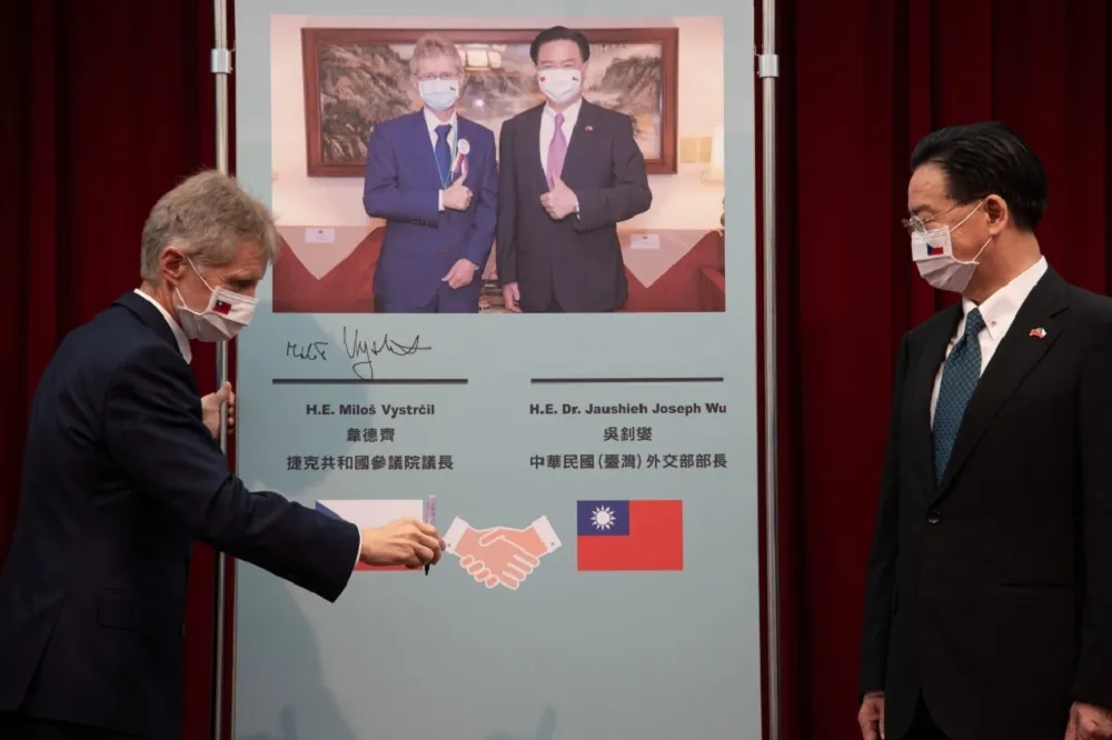 【疫外更忙】美日捷來訪掀各國哈台潮　外交部急勸「明年也很好」