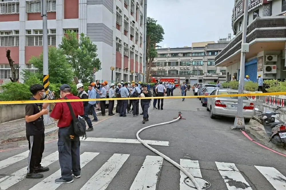 高雄前鎮「華運管線」乙烯外洩　防氣爆疏散百人封街
