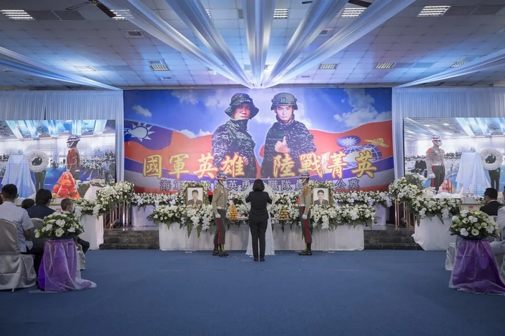 海陸聯合操演翻艇意外第3死　中士阿瑪勒．道卡杜上午宣告不治