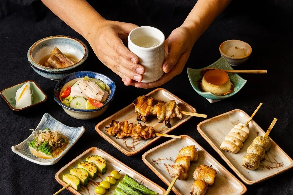 全台唯一米其林餐盤推薦燒鳥專門店「台北鳥喜」　10/1 全新推出全雞經典 X 珍稀部位「台灣限定雞懷石套餐」