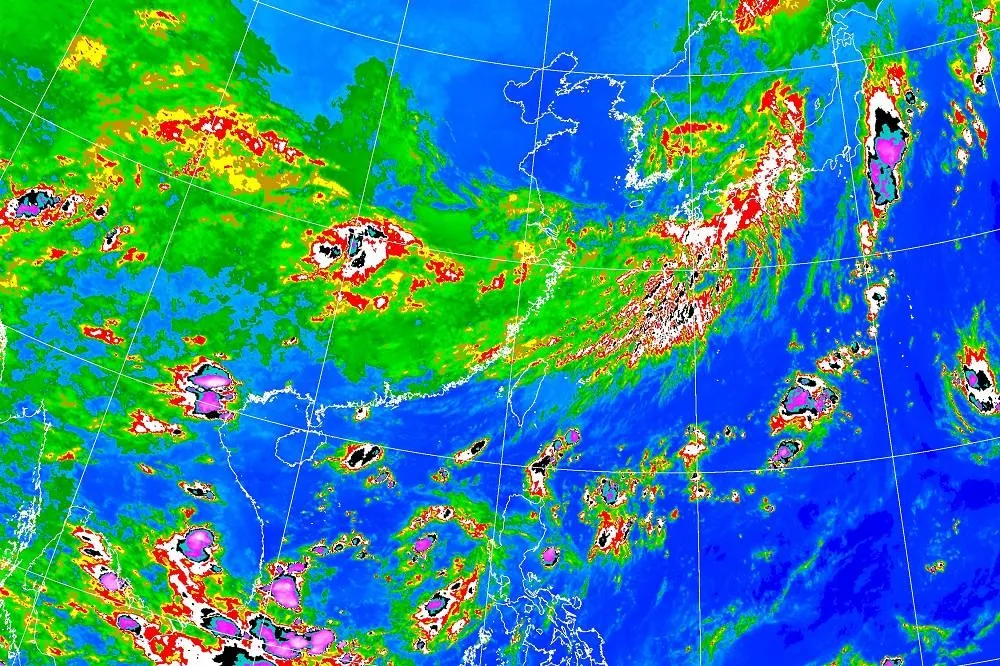 【補班日陰雨綿綿】中秋節賞月　北部再觀察「中南部OK」