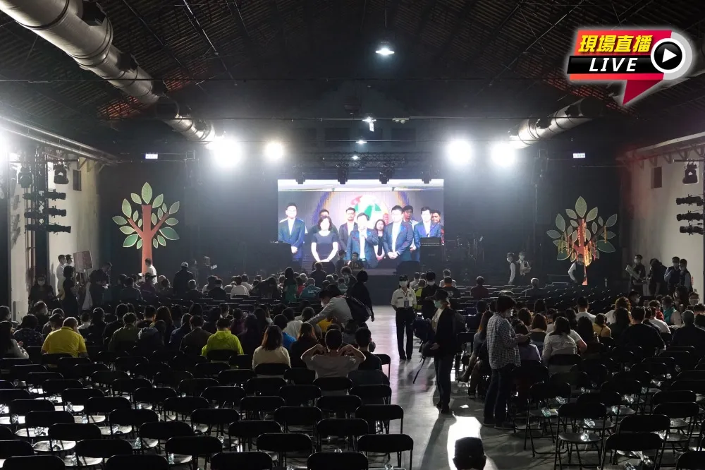 【直播】大支 x 滅火器 x 林生祥　《民主開唱》Live演出中