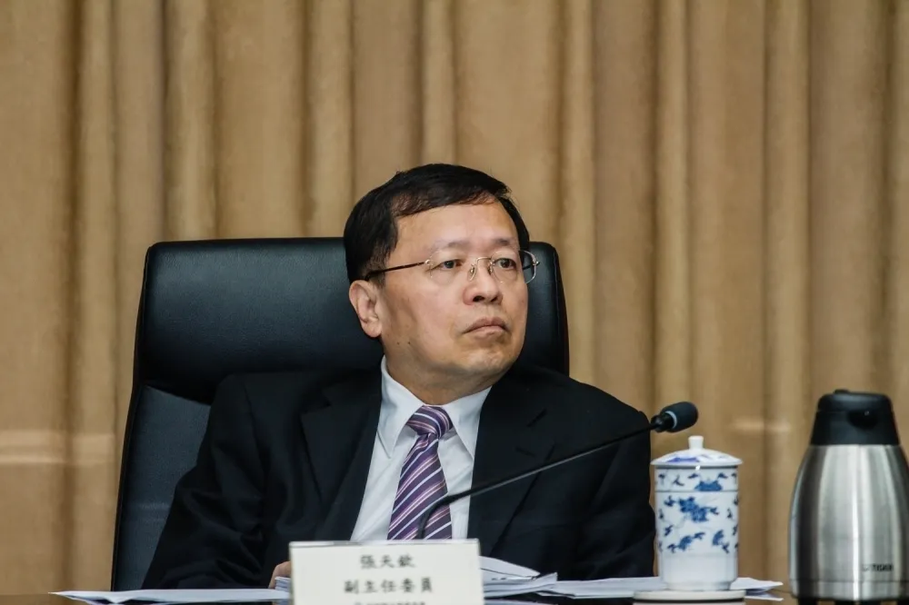 公懲會判撤職停止任用2年　促轉會前副主委張天欽提再審遭駁回