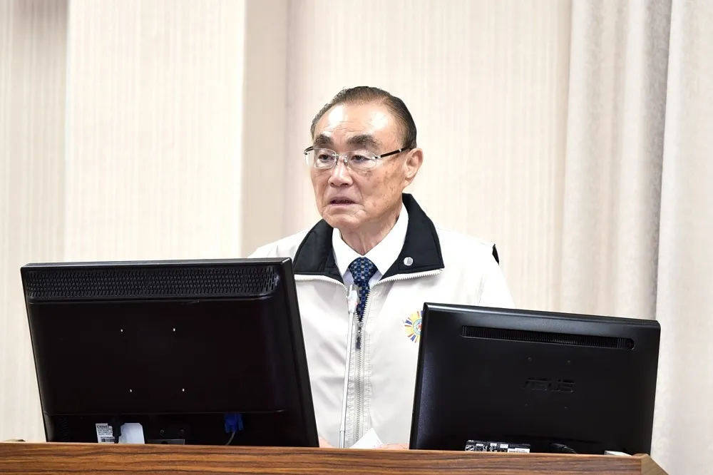 支持「募兵為主徵兵為輔」　馮世寬：精密武器需要專業人員操作