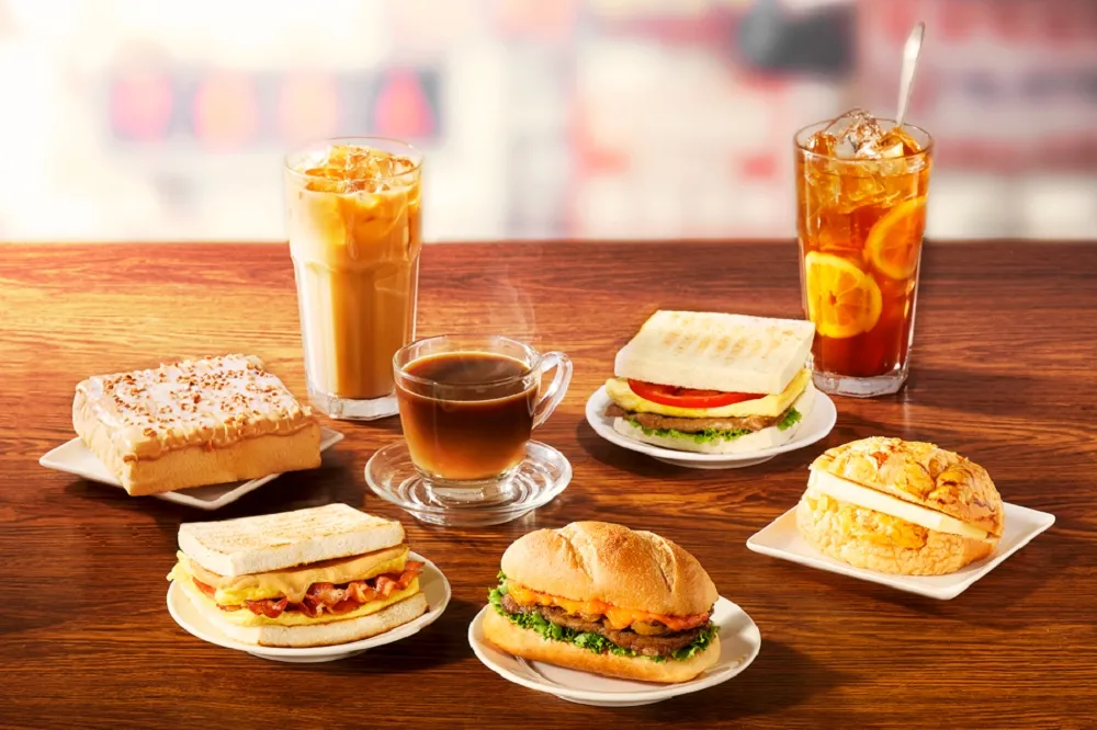 免費送 100 個豬扒包！Q Burger 變身港式茶餐廳　「豬扒包」、「鴛鴦」早餐可以換口味啦
